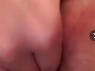 Pussy masturbation and cumshot with her toothbrush