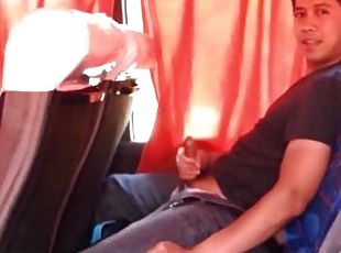 ariel delen pinoy nagjajakol sa Bus Exibitionist