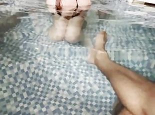 Swimming coach seduced a student and fucked her