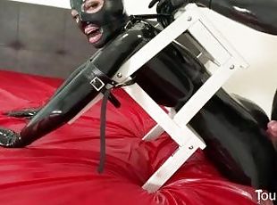 bdsm, カップル, スレーブ, フェティッシュ, ラテックス, 箝口, ボンデージ, 平手打ち, ラバー