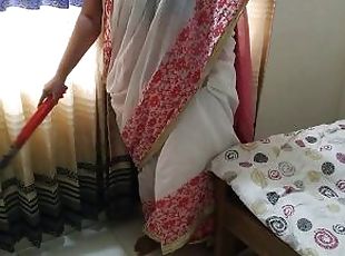 Desi Saas Ko Mast Chudai Damad - Fuck Indian mother-in-law while sweeping house