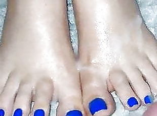 toes cum loads feet &amp; shoejob o3