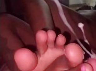 Pretty Toes Make Cock Cum Soooo HARD.