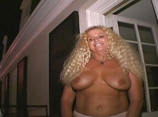 gros-nichons, vieux, fête, public, femme, amateur, mature, milf, blonde, naturel