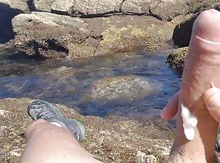 imens-huge, masturbare-masturbation, public, amatori, gay, laba, camera, plaja, voyeur, masturbare