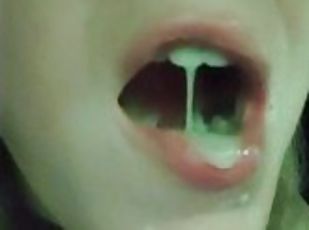 Gloryhole Swallowing Load with the Back of my Throat