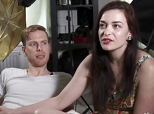 American pair gives interview before making love at the casting