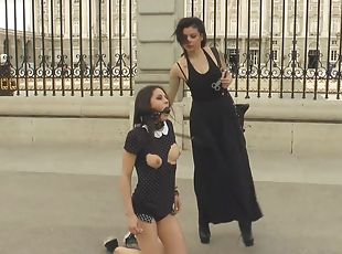 Petite bitch disgraced in Madrid streets