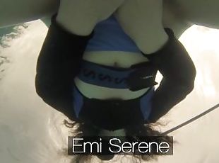 Emi Serene masturbates underwater in the pool