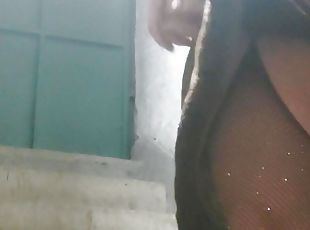 Masturbate and squirt in the basement with dirty talk 