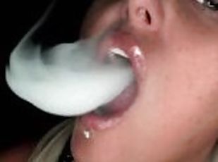 amatérske, bbw, blondýna, fetišistické, fajčenie-smoking