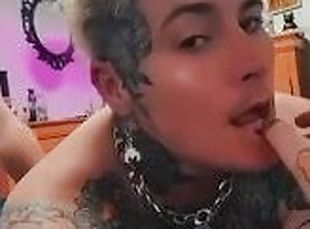 Hit tattooed transgender male playing with big clit fucking his man pussy