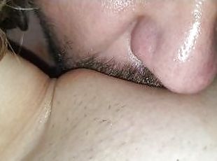 Lick and suck the pussy of my girlfriend till she cums